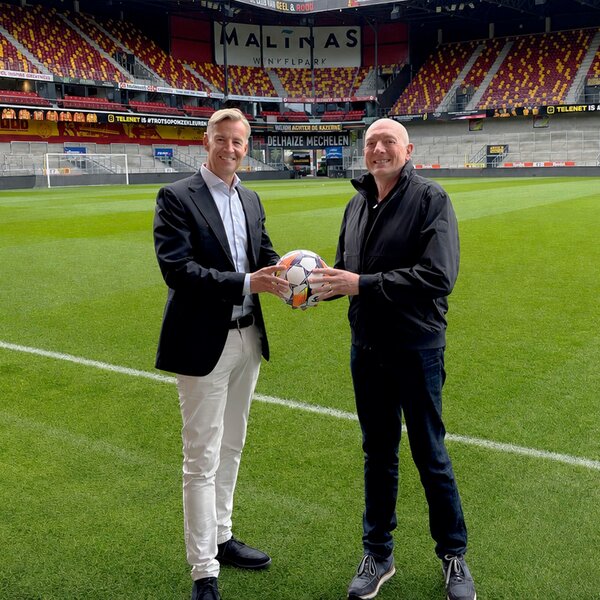 Guido Janssen (CEO Lumiforte) et Marc Tratsaert (CEO Footline)